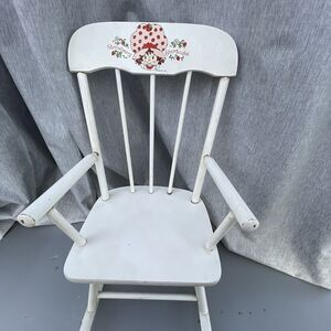 Vtg 1981 Strawberry Shortcake Wooden Child’s Rocking Chair Kid’s Furniture READ